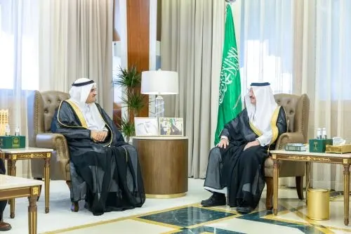 أمير الشرقية يهنئ منسوبي جامعة الملك فهد بالفوز الدولي