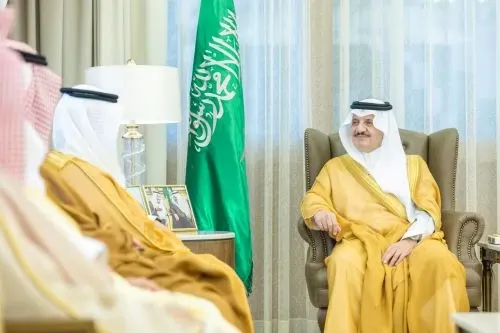 أمير الشرقية يطّلع على برامج “دارك” للإسكان التنموي