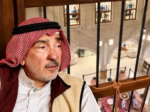 القلعة الجاذبة وبيوتها الميسورة
