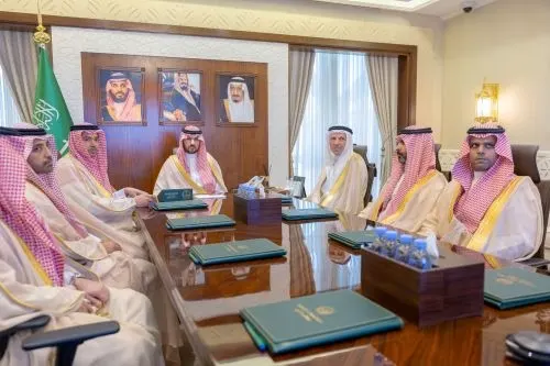 نائب أمير الشرقية يطّلع على جهود مستشفى قوى الأمن