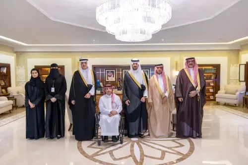 نائب أمير الشرقية يستقبل رئيس وأعضاء جمعية طويق