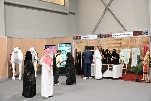 «معرض الحرف» يختتم غداً.. التراث يتحول إلى مشاريع