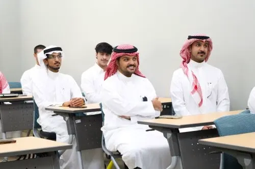 جامعة الإمام: 20 طالب ماجستير يدرسون المتاحف بين الدمام ولندن