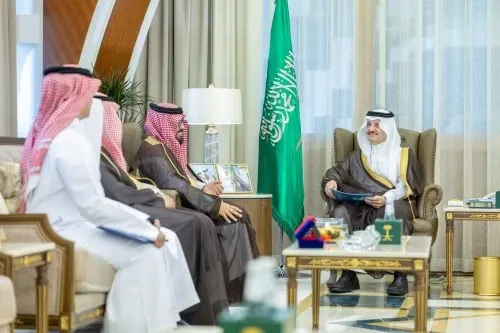 أمير الشرقية يستقبل رئيس أكاديمية الطاقة والمياه