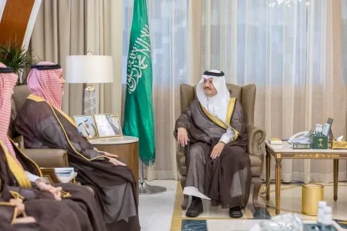 أمير الشرقية يستقبل وزير الاستثمار