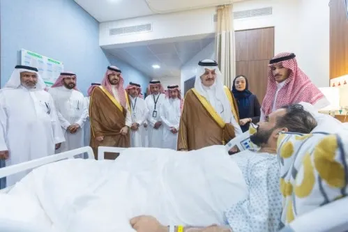 أمير الشرقية ونائبه يزوران مصاب عدوان المطار