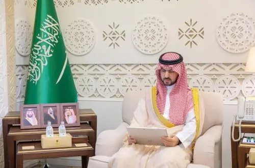 الأمير سعود بن بندر يطلق حملة “دربك وردي”
