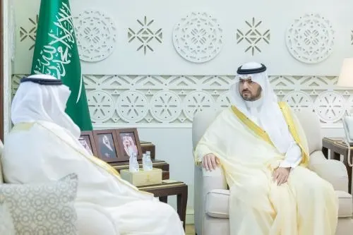 نائب أمير الشرقية يطّلع على برنامج “البناء العقدي”