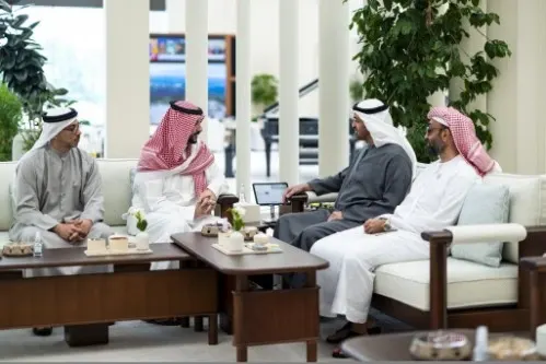 بتوجيه من القيادة.. خالد بن سلمان يبحث تطورات المنطقة مع محمد بن زايد