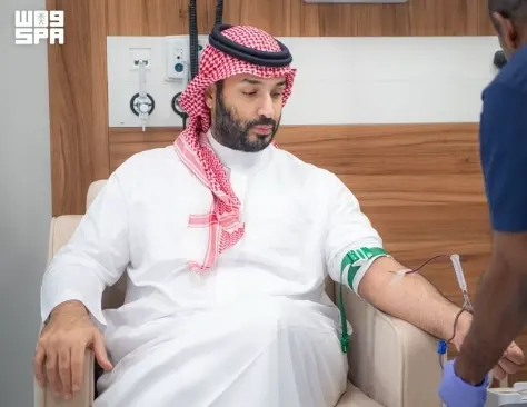 ولي العهد يتبرع بالدم ويطلق الحملة الوطنية لعام 2026